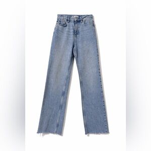 ZARA Women’s High Rise Straight Leg Jeans Light Wash Frayed Hem US 2 PreOwned